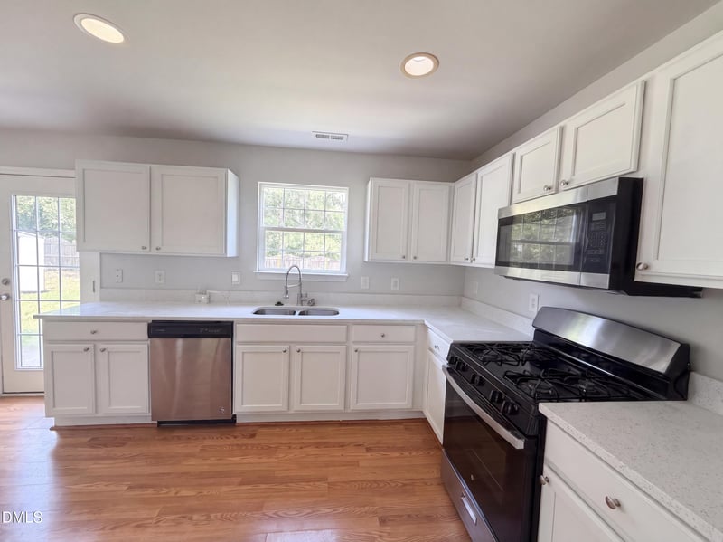 1745 E Honey Springs Ave, Fuquay Varina, NC 27526