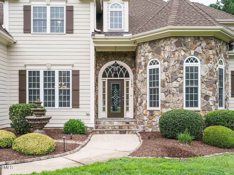 1745 Whispering Meadows Dr, Zebulon, NC 27597