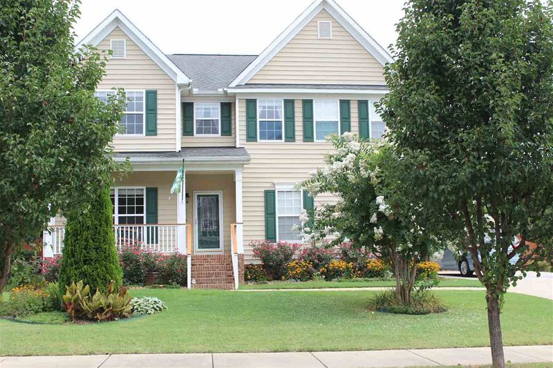 1747 Ravenwing Dr, Fuquay Varina, NC 27526