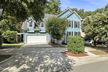 1748 Town Home Dr, Apex, NC 27502