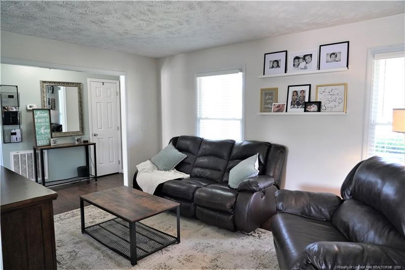 1749 Nuthatch Rd, Fayetteville, NC 28304
