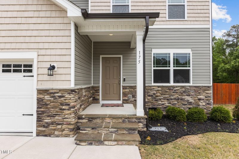 175 Anstridge Ln, Zebulon, NC 27597