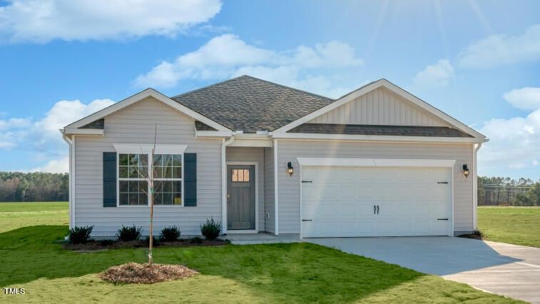 175 Black Creek Dr, Lillington, NC 27546