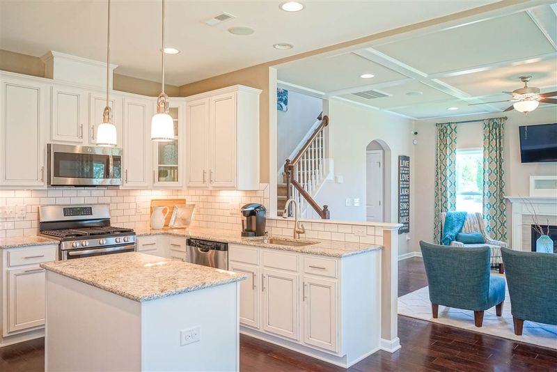 175 Black Oak Ct, Clayton, NC 27520