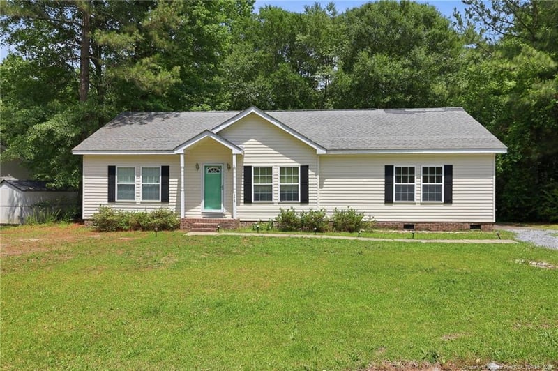 175 Country Walk Ln, Sanford, NC 27332