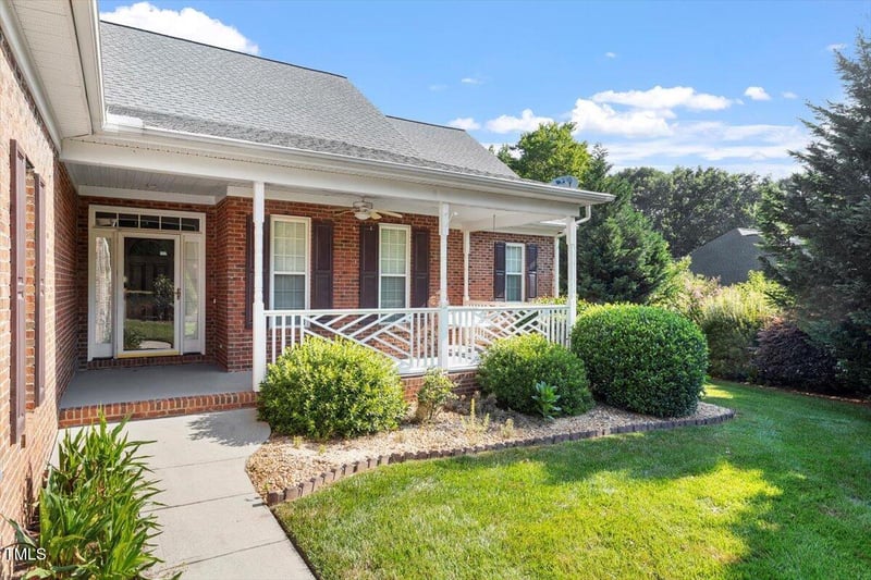 175 Georgetown Woods Dr, Youngsville, NC 27596