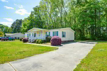 175 Hunters Landing Dr, Smithfield, NC 27577