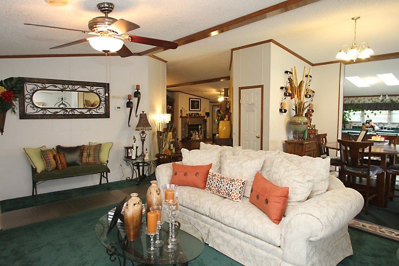 175 Lake Pointe Dr, Fuquay Varina, NC 27526