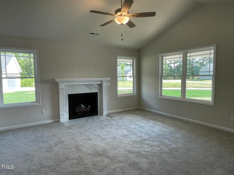 175 Oakfield Trace Dr, Four Oaks, NC 27524