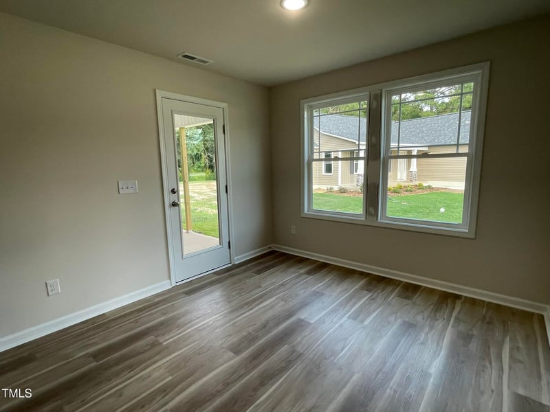 175 Oakfield Trace Dr, Four Oaks, NC 27524