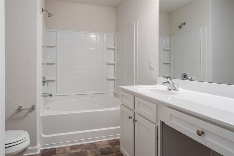 175 Old Head Way, Fuquay Varina, NC 27526