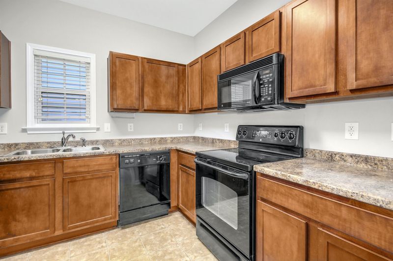 175 Sioux Ln, Clayton, NC 27520