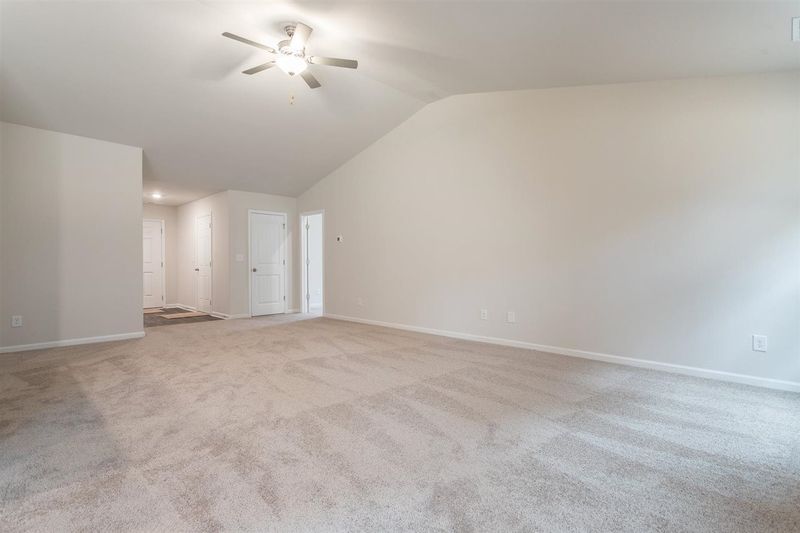 175 Windbreak Ln, Youngsville, NC 27596