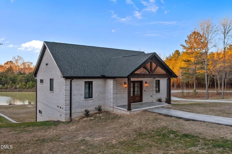 1750 Allen Jarrett Dr, Mebane, NC 27302