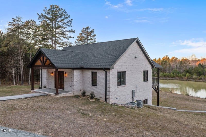 1750 Allen Jarrett Dr, Mebane, NC 27302