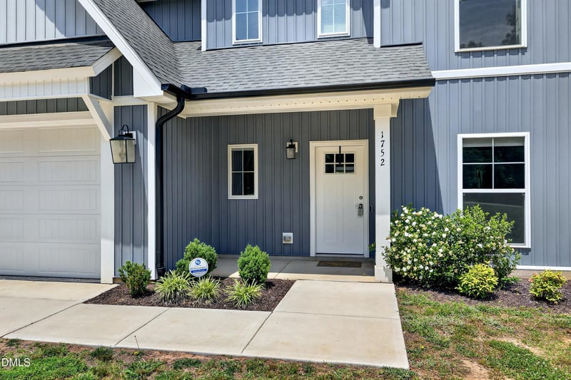 1752 Blackstone Rd, Sanford, NC 27330