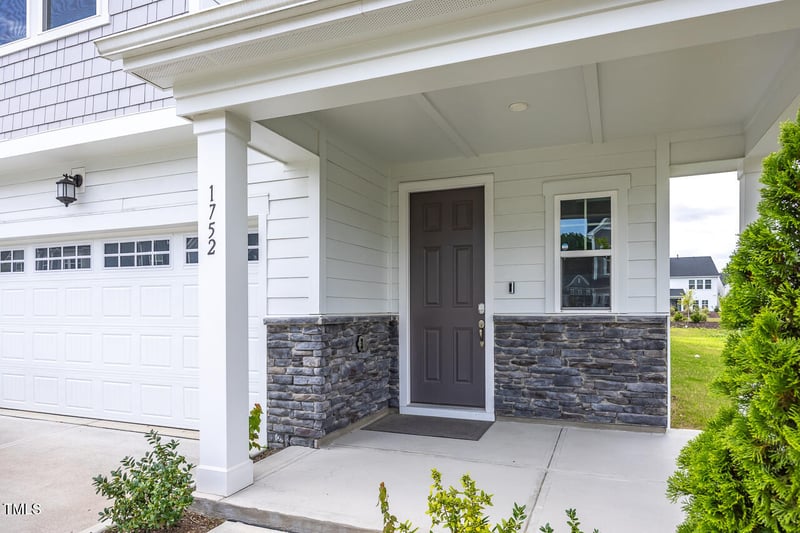 1752 Golden Honey Dr, Wake Forest, NC 27587