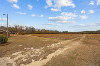 1752 Lee Johnson Dr, Dunn, NC 28334