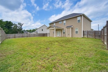 1752 Stackhouse Dr, Fayetteville, NC 28314