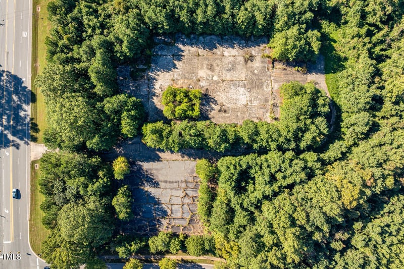 1755 Hillsboro St, Pittsboro, NC 27312