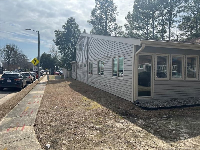 1756 Metro Medical Dr, Fayetteville, NC 28304