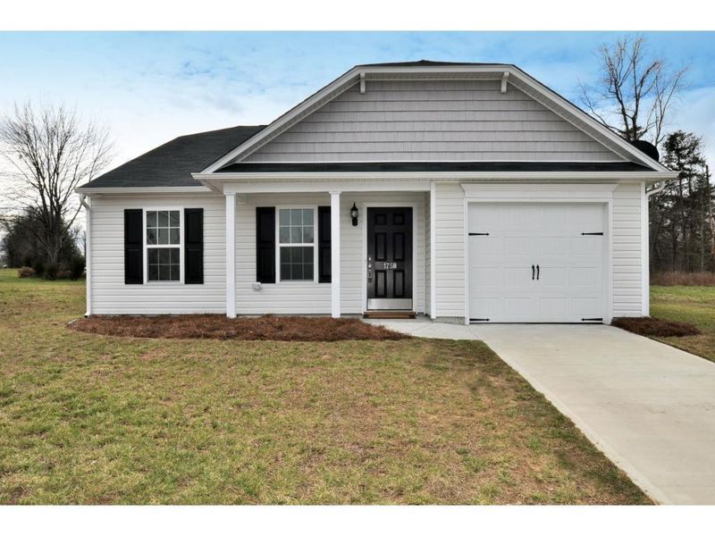 1758 Northside Dr, Burlington, NC 27217