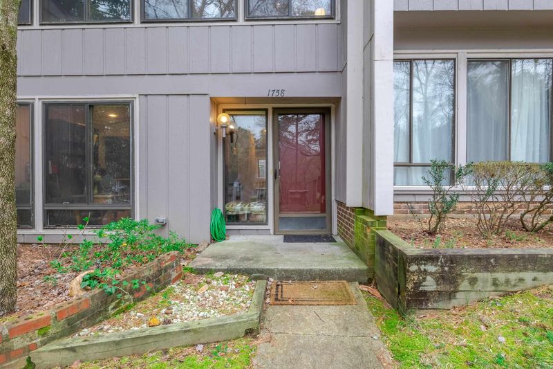 1758 Quail Ridge Rd, Raleigh, NC 27609
