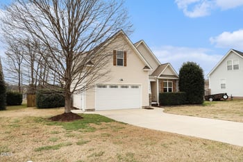 176 Braddock Dr, Lillington, NC 27546