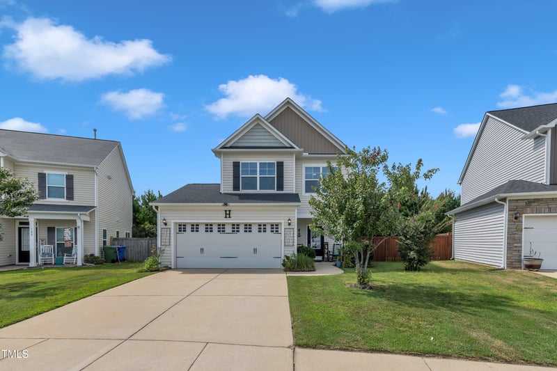 176 Breezemont Dr, Fuquay Varina, NC 27526