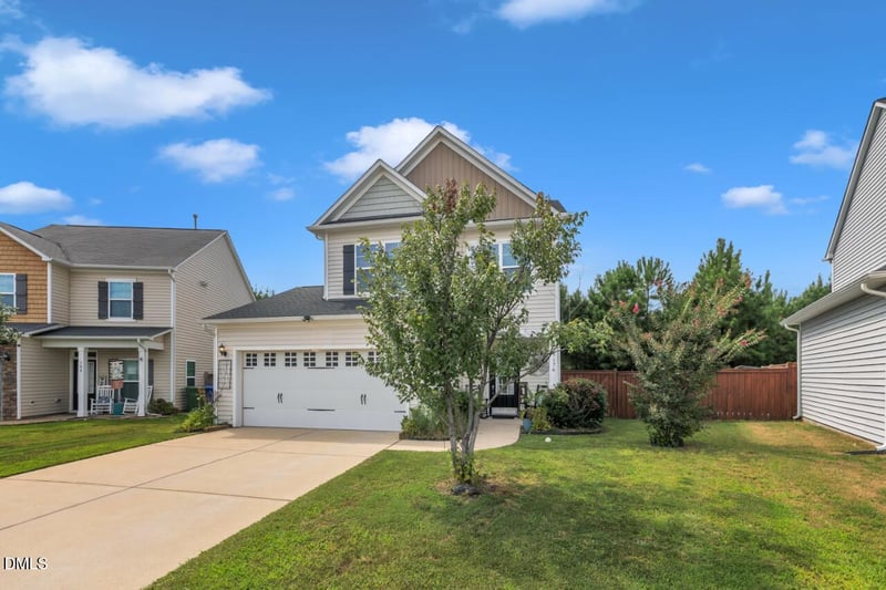 176 Breezemont Dr, Fuquay Varina, NC 27526