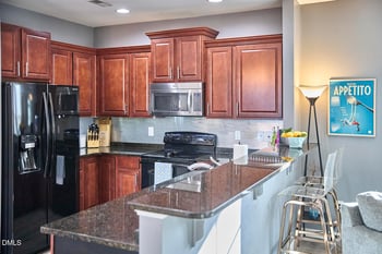 176 Breezemont Dr, Fuquay Varina, NC 27526