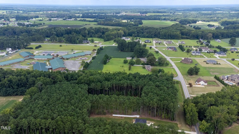 176 Dogeye Rd, Benson, NC 27504