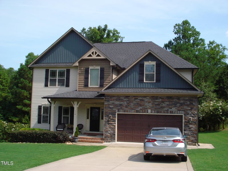 176 Northcliff Ct, Clayton, NC 27527