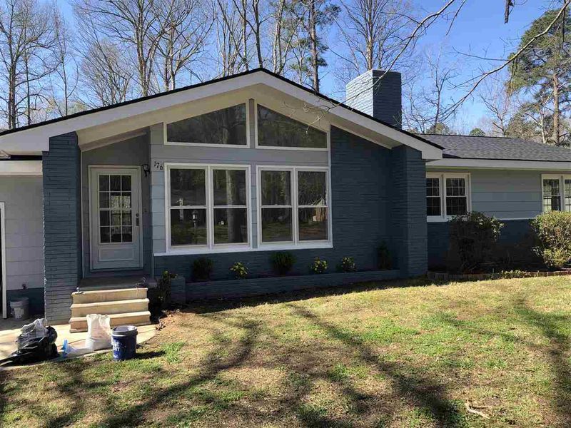 176 Oakwood Dr, Pittsboro, NC 27312