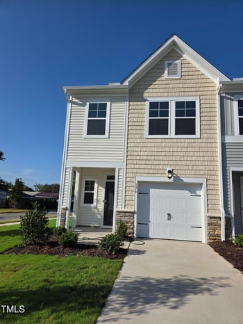 176 Paramount Dr, Smithfield, NC 27577