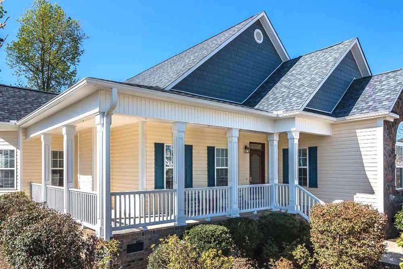 176 River Knoll Dr, Clayton, NC 27527