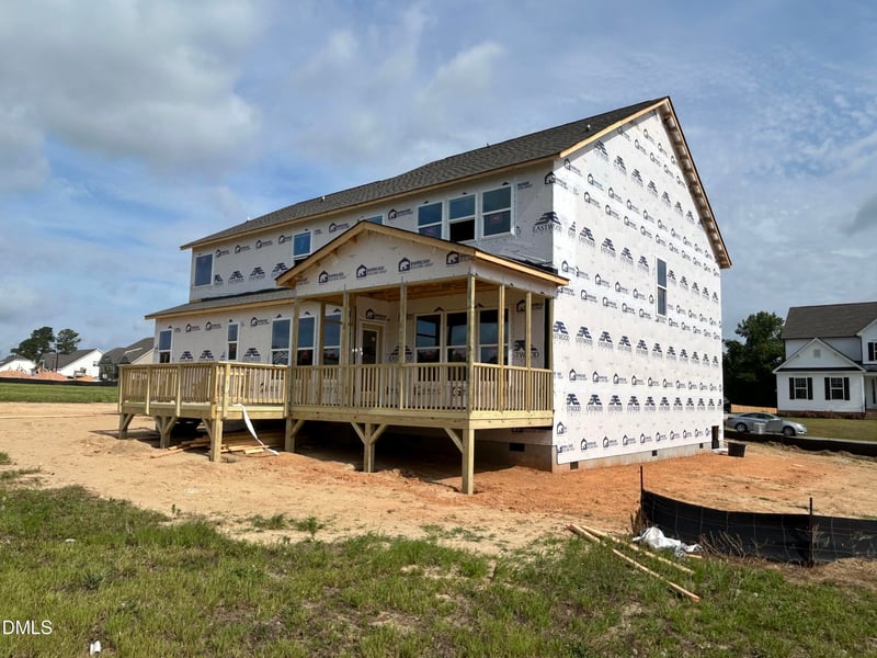 176 Sage Ln, Four Oaks, NC 27524