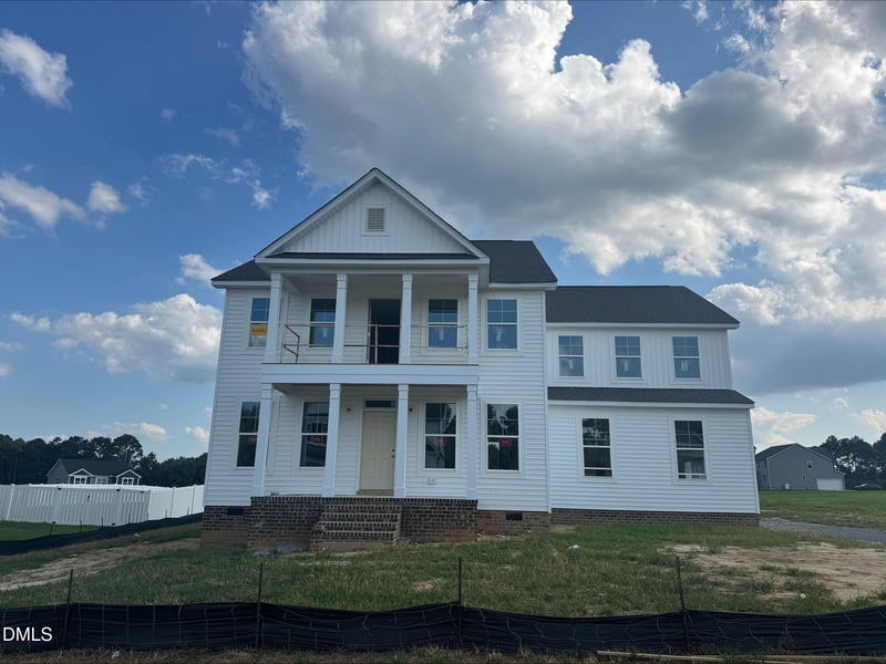 176 Sage Ln, Four Oaks, NC 27524