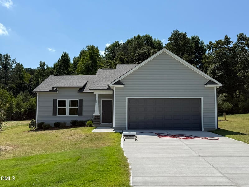 176 Shiloh Dr, Lillington, NC 27546
