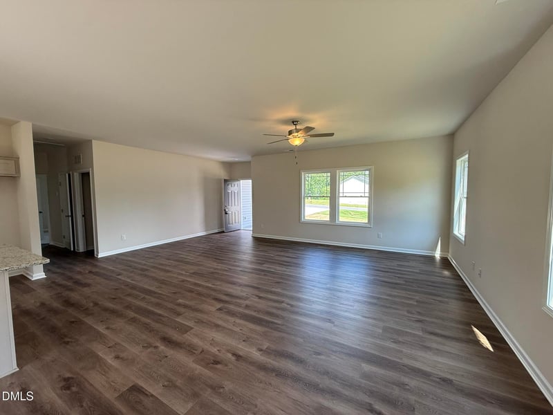 176 Shiloh Dr, Lillington, NC 27546