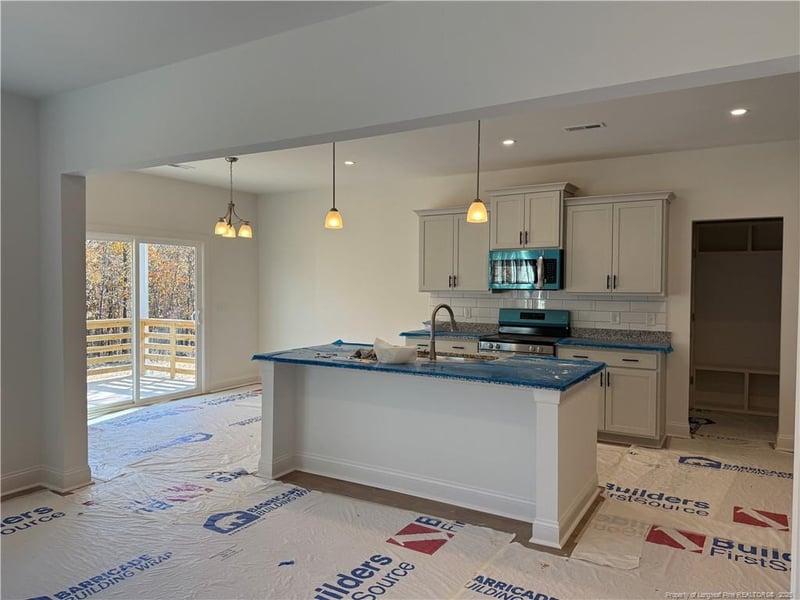 176 Travelers Way, Lillington, NC 27546