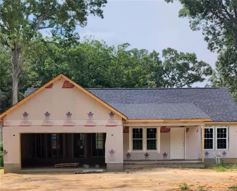 1763 Tryon Dr, Fayetteville, NC 28303