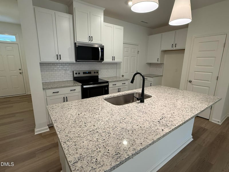 177 Parker Ln, Mebane, NC 27302