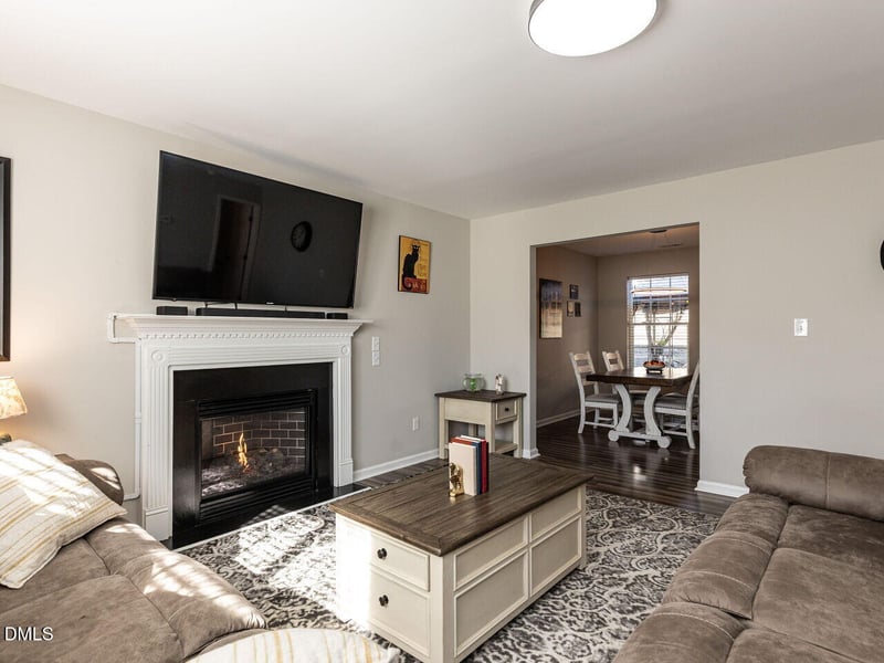 1773 Whitbrook Ct, Fuquay Varina, NC 27526