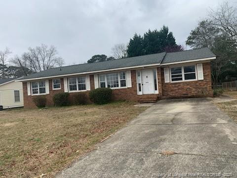 1776 Inverness Dr, Fayetteville, NC 28304