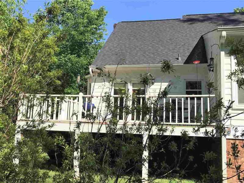 1777 Dunmore Pl, Chapel Hill, NC 27517