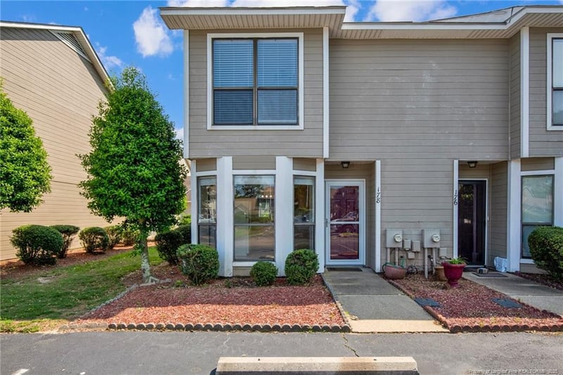 178 Aloha Dr, Fayetteville, NC 28311