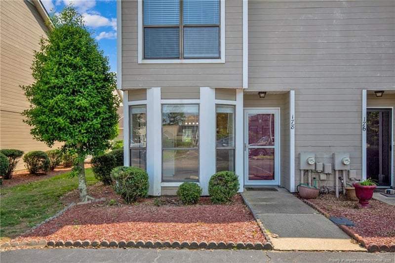 178 Aloha Dr, Fayetteville, NC 28311