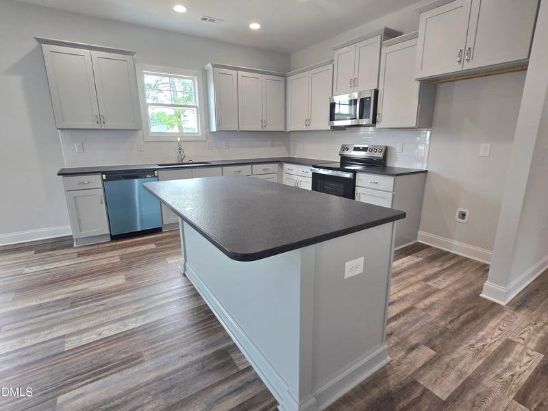 178 Jenkins St, Dunn, NC 28334
