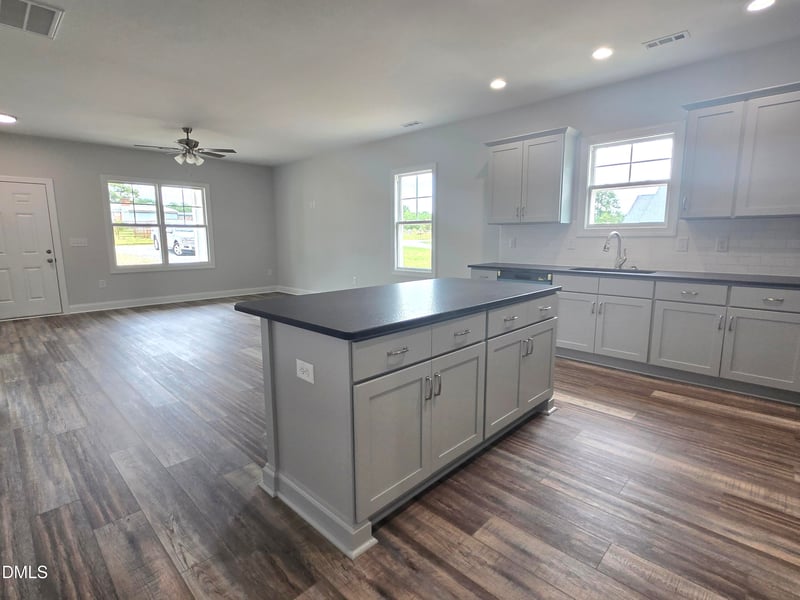 178 Jenkins St, Dunn, NC 28334